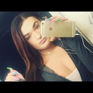 Meet your Posher, Nicolette